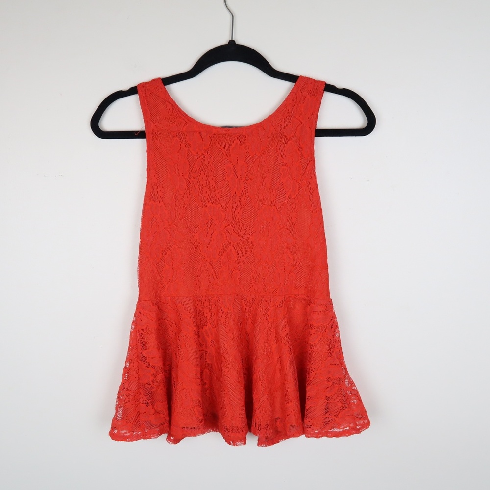 NWT Lovers & Friends Red Lace Peplum Tank Top S - Picture 4 of 6